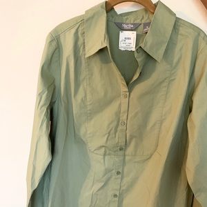 Woman’s dress shirt.